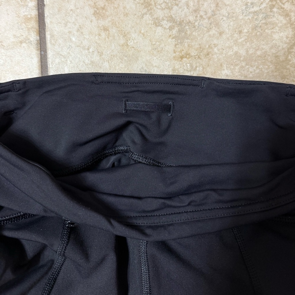 Lululemon Black Cropped Leggings - Picture 11 of 12